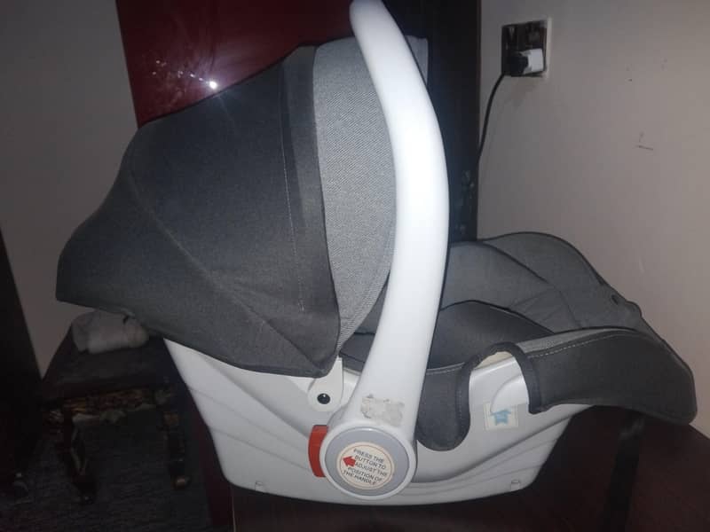 carry Cot 2