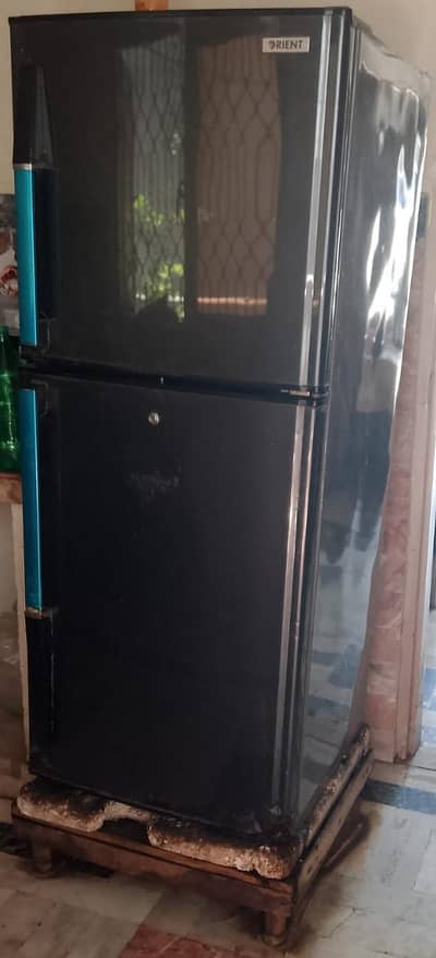 orient refrigerator medium size