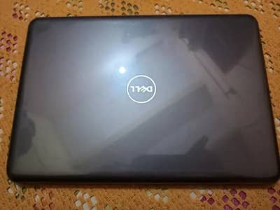 Dell Latitude 3380 core i5 7th gen. 8/256 ssd Battery backup 3-4 hours