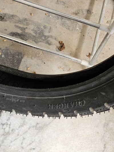 like New Tubeless Tyre