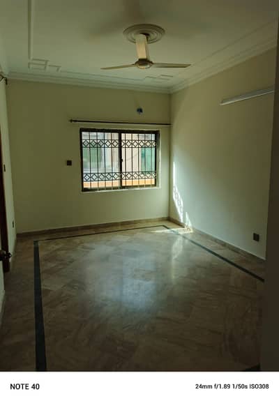 F11 apartment for rent 3bed d d tv l kitchen