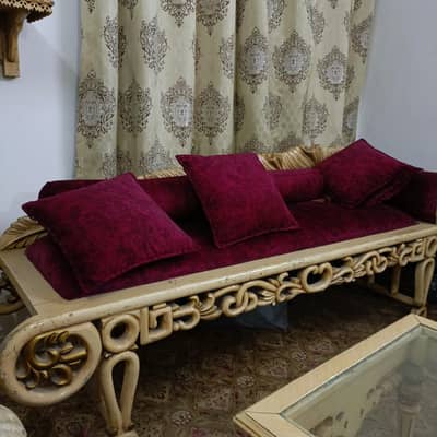 SETHI FOR SALE  4 PERSONNS SITTING  EASILY