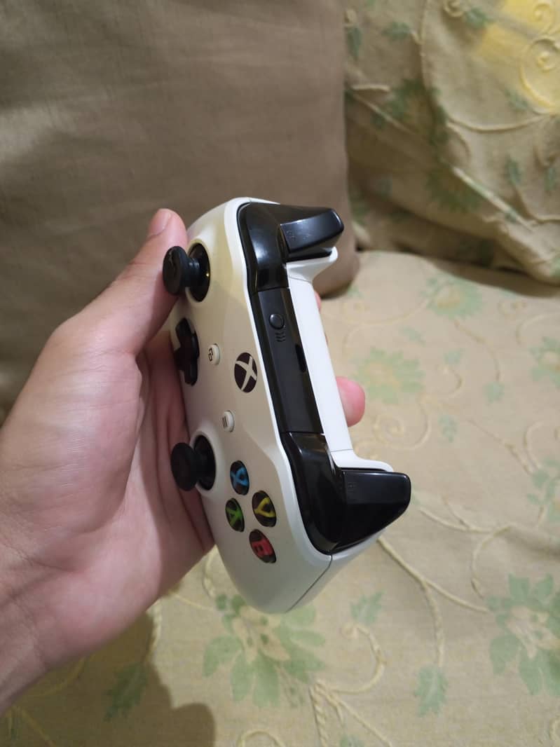 Xbox one original controller 2
