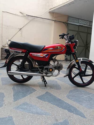 CD 70 25 model  25 ka last ma nikla ha