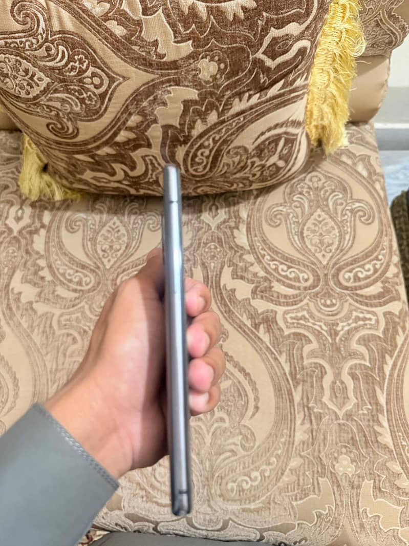 ONE PLUS 7T 1