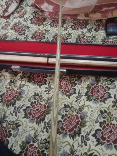 3 pieces snooker cue with box