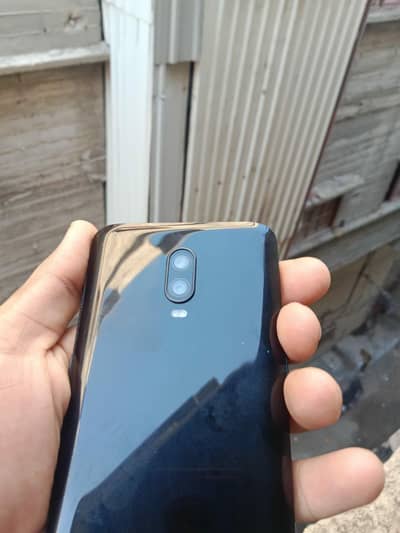 One plus 6T 8 RAM and 128 gb storage approved dual sim working