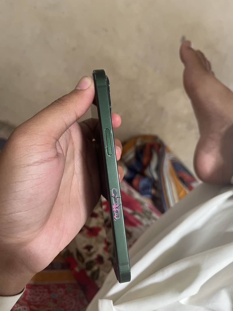 iPhone 13 jv 4