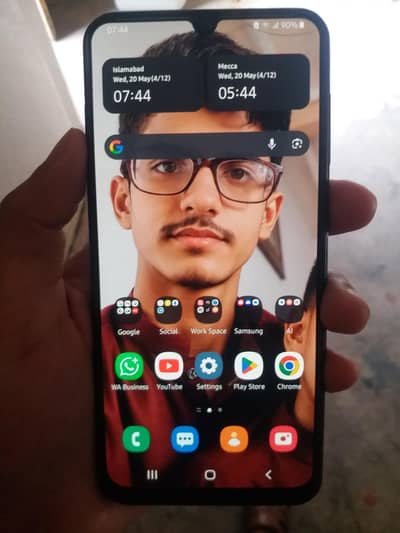 SAMSUNG A30