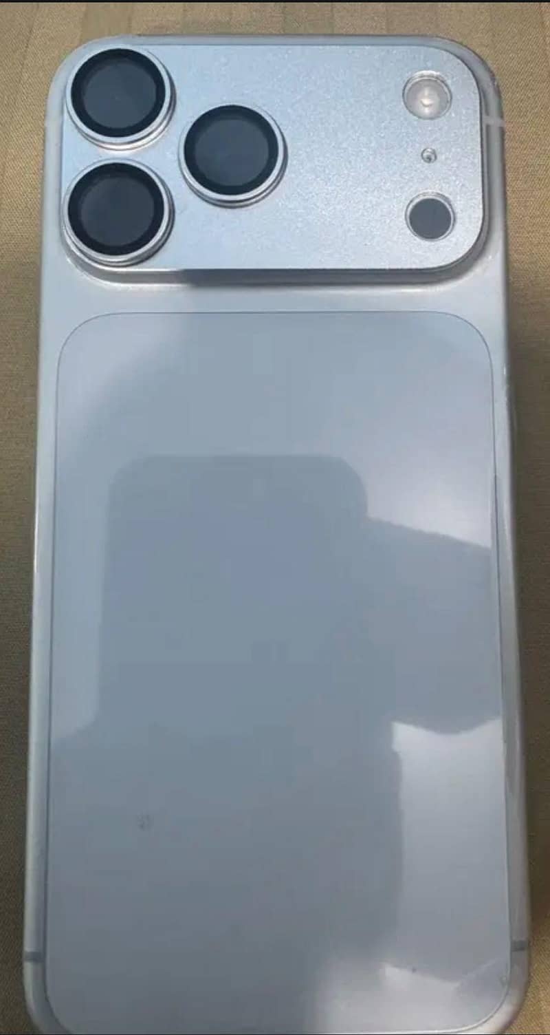 iPhone 17 pro max 1