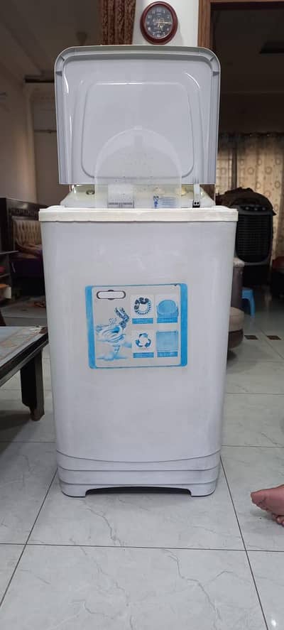 Used spinner dryer  in very good condition- Urgent sale