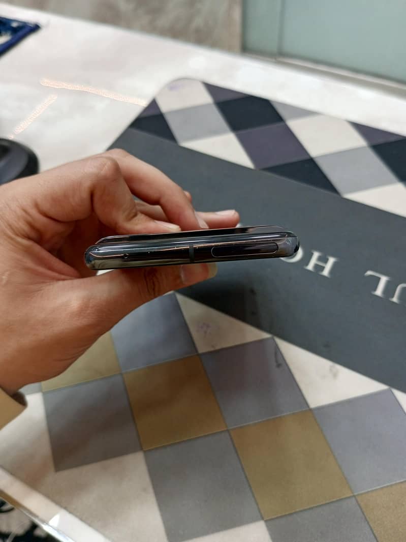 Google pixel 7 pro 4