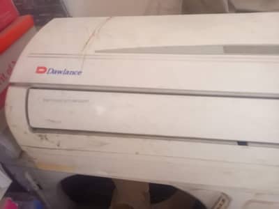 Dawlance 1 Ton Split AC - Non-Inverter - Excellent Working Condition F
