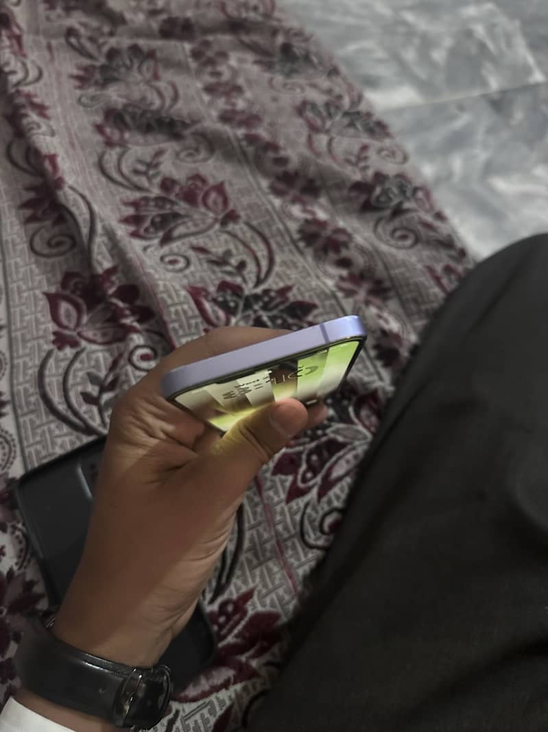 Apple iPhone 12 1