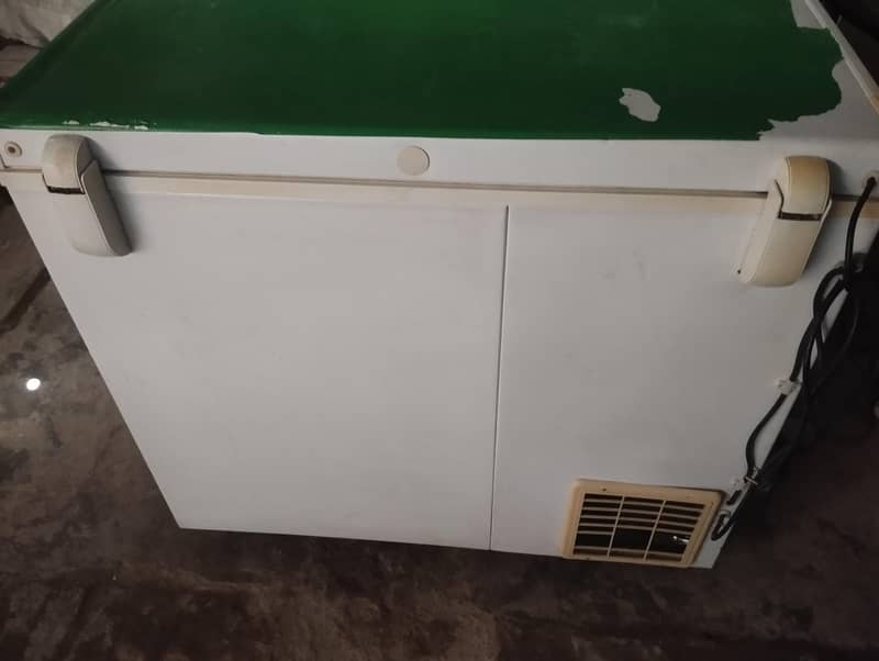waves deep freezer 0