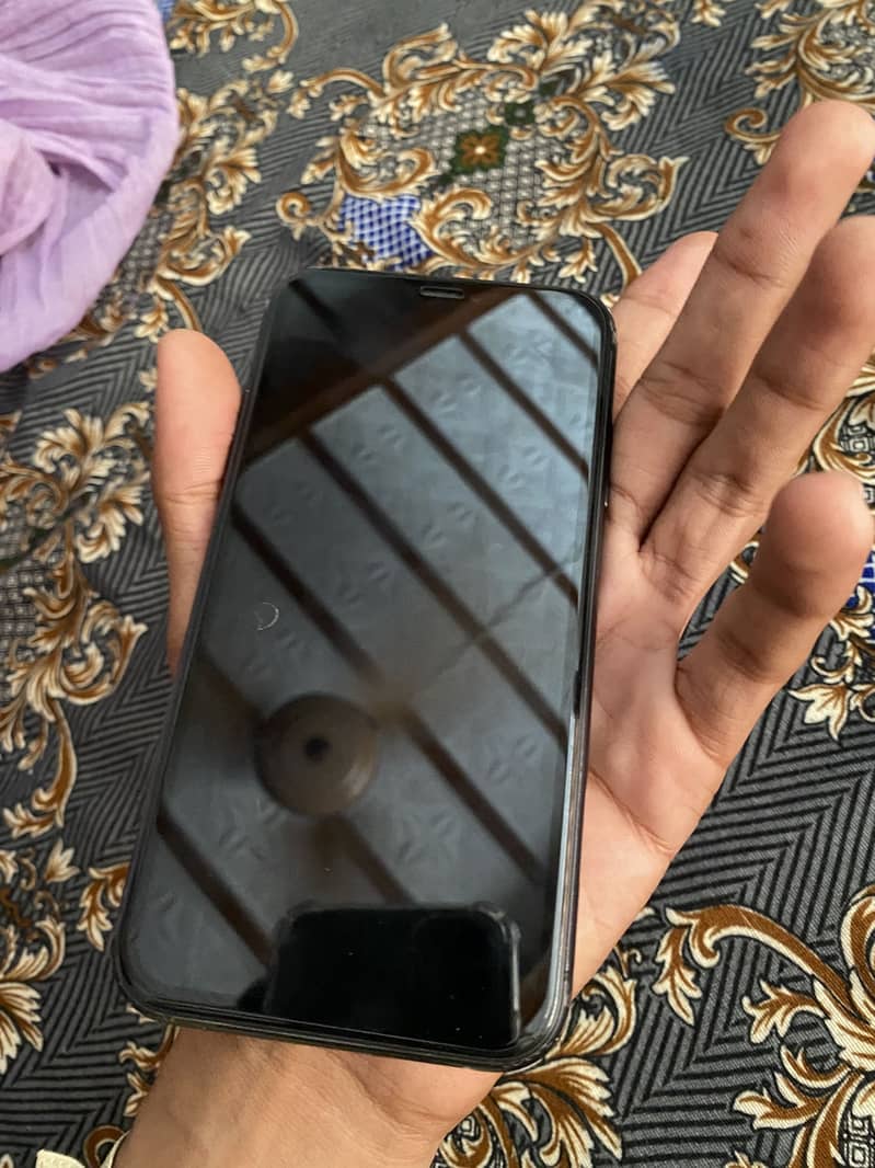 iPhone 11 2