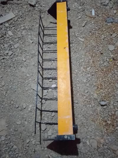 Feeding tray