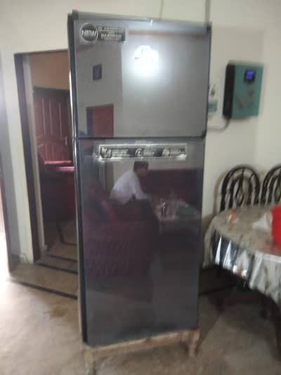 glass door black in very good condition