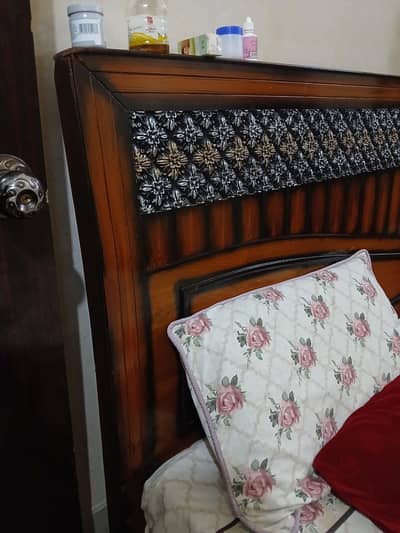 Wooden Bed Set in Brand New Condition (10/10)