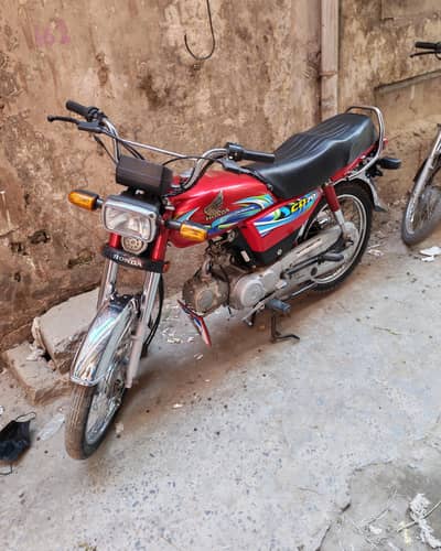 Honda 70 motorcycle 2024 model number lagne Wala h