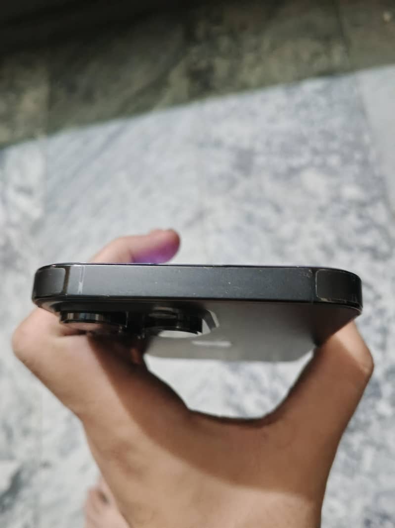 iphone 14 pro max 4