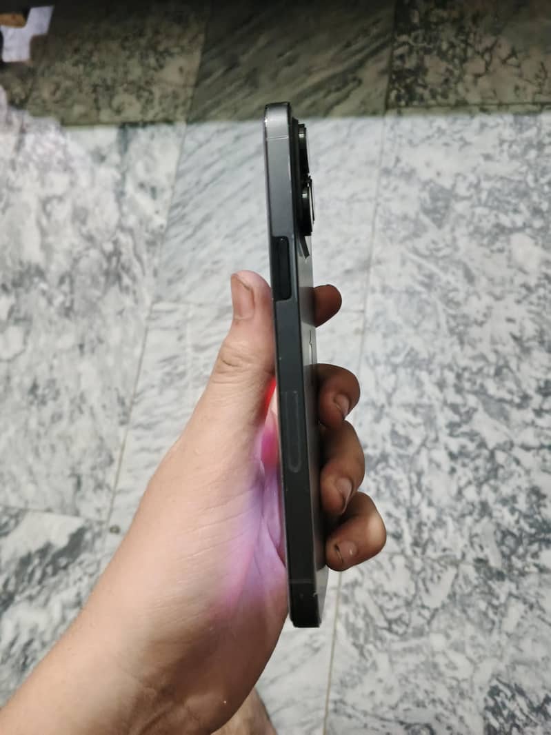 iphone 14 pro max 7