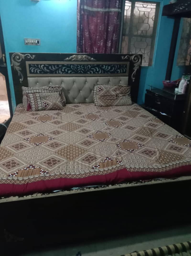 Double Bed With Dressing Table 2