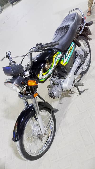Honda CD70 2023 model Karachi num 1st owner Genuine mint condition