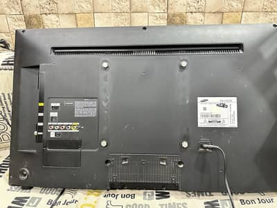 Samsung 32” LED TV, Fresh Condition 10/10