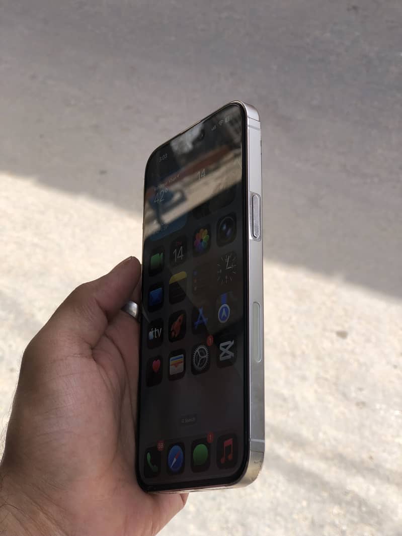 14 pro max 5