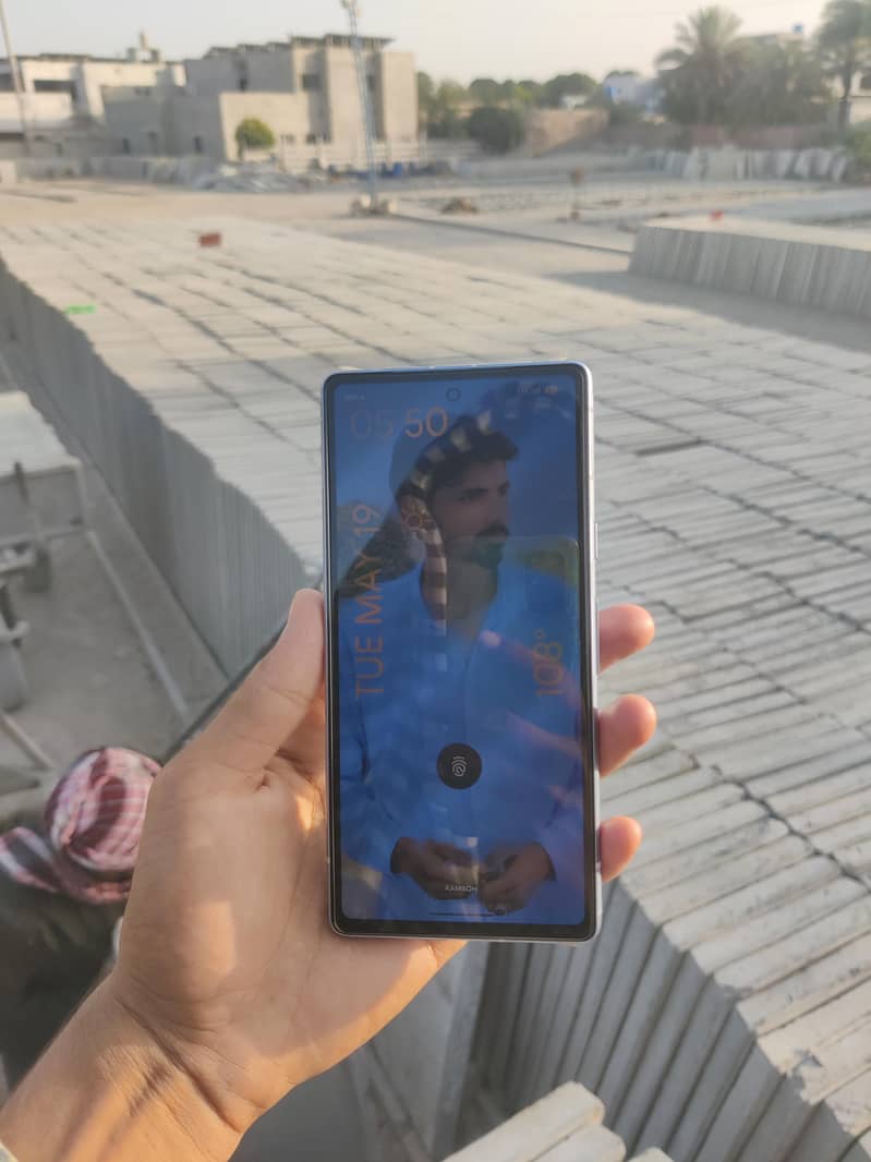 Google Pixel 7a 1