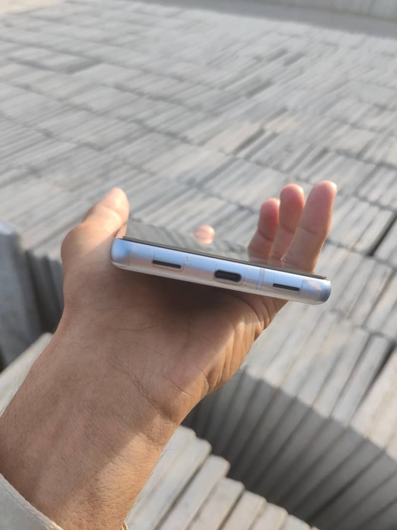 Google Pixel 7a 5
