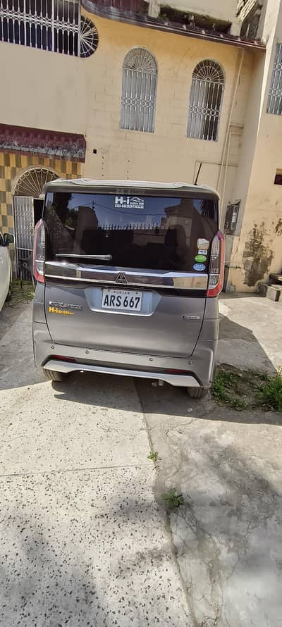 Mitsubishi ek space hybrid
