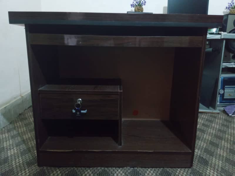 Computer Table / Study Desk with Drawer – Good Condition 2