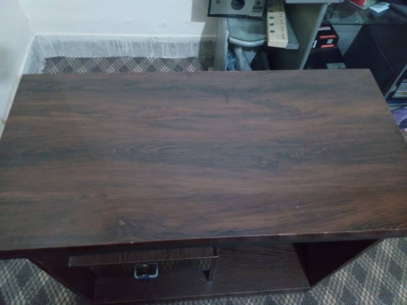 Computer Table / Study Desk with Drawer – Good Condition 3