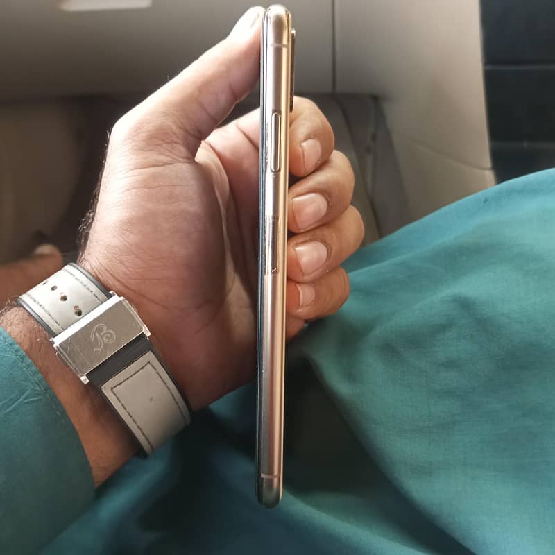 iphone xs max 2