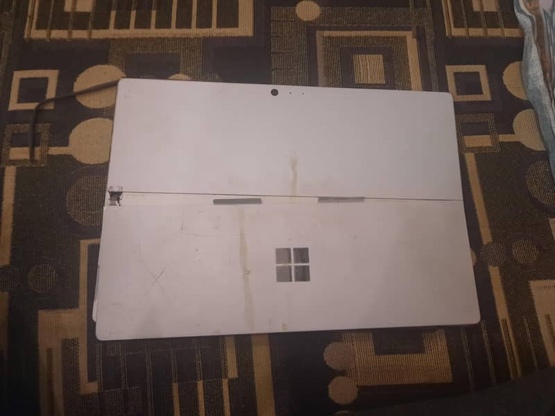 Microsoft Surface Pro 5 8/256 0