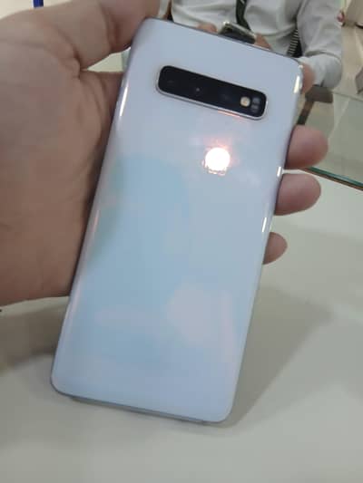 Samsung S10 With 09/10 Condition