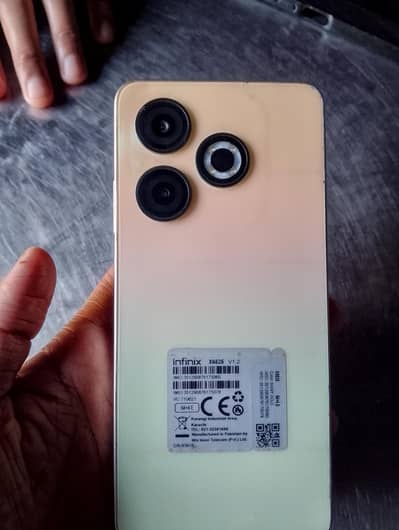 urgent sale infinix smart 8 pro koi issue ni hai