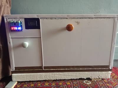 incubator for sale