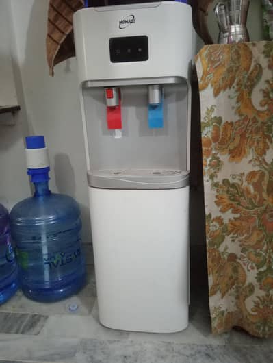 Homage Water Dispenser