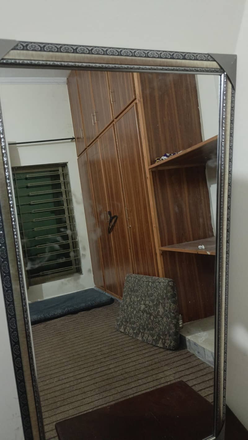 mirror 9