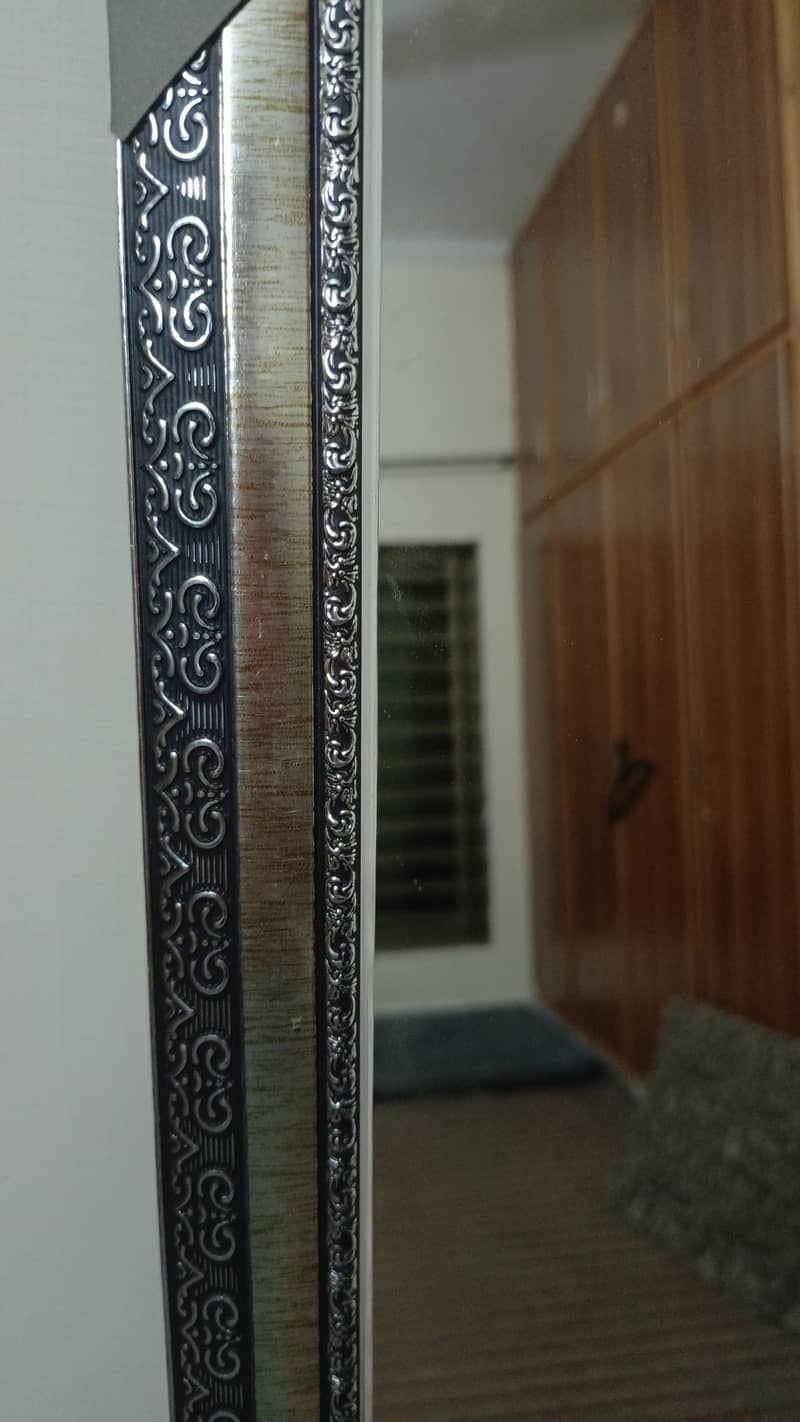 mirror 10