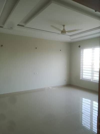 20marla 3beds DD TV lounge kitchen attached baths neat clean ground portion for rent in G 14 4 islamabad