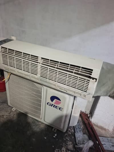 Gree ac avalable for sell 1.50 tan