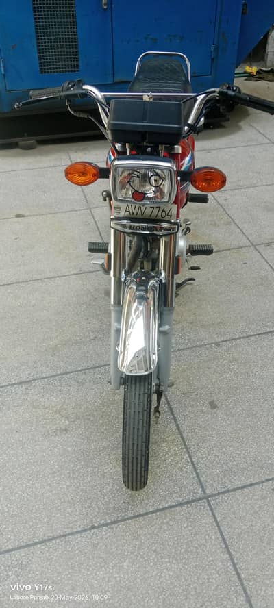 Total genuine condition guarantee  both achi bike ha.  first owner