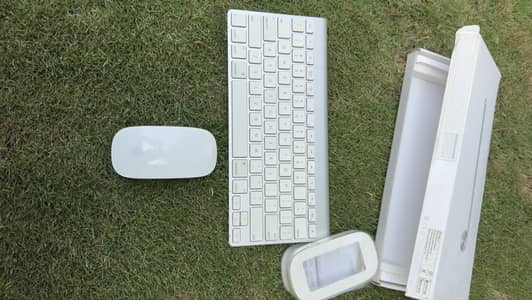 Apple Wireless Keyboard and Magic Mouse