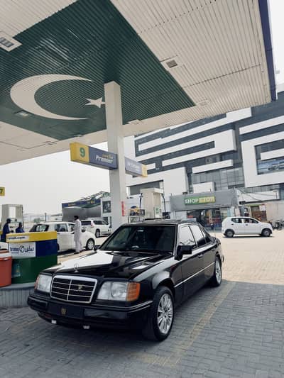 Mercedes-Benz AMG w124 E class