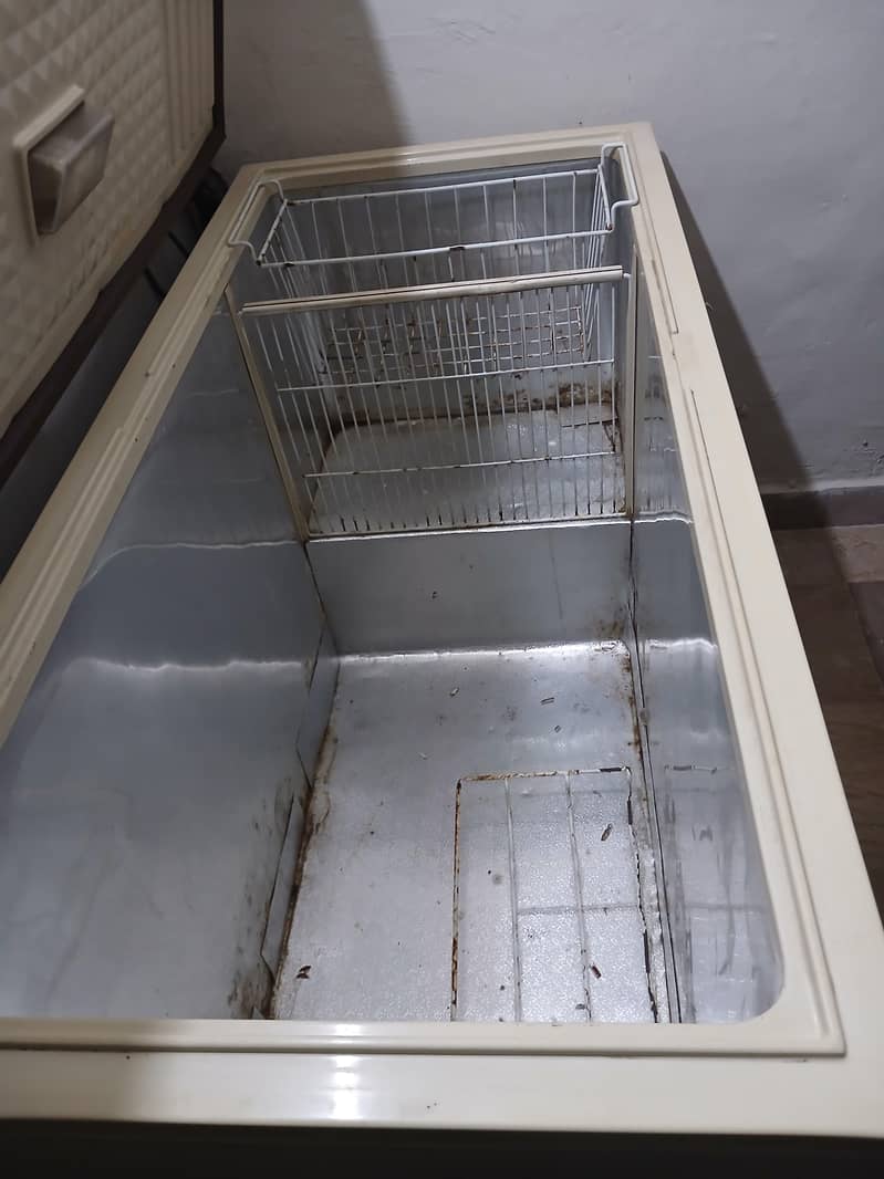 Dawlance Deep Freezer 1