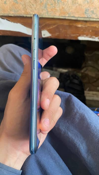 Oppo f17 pro